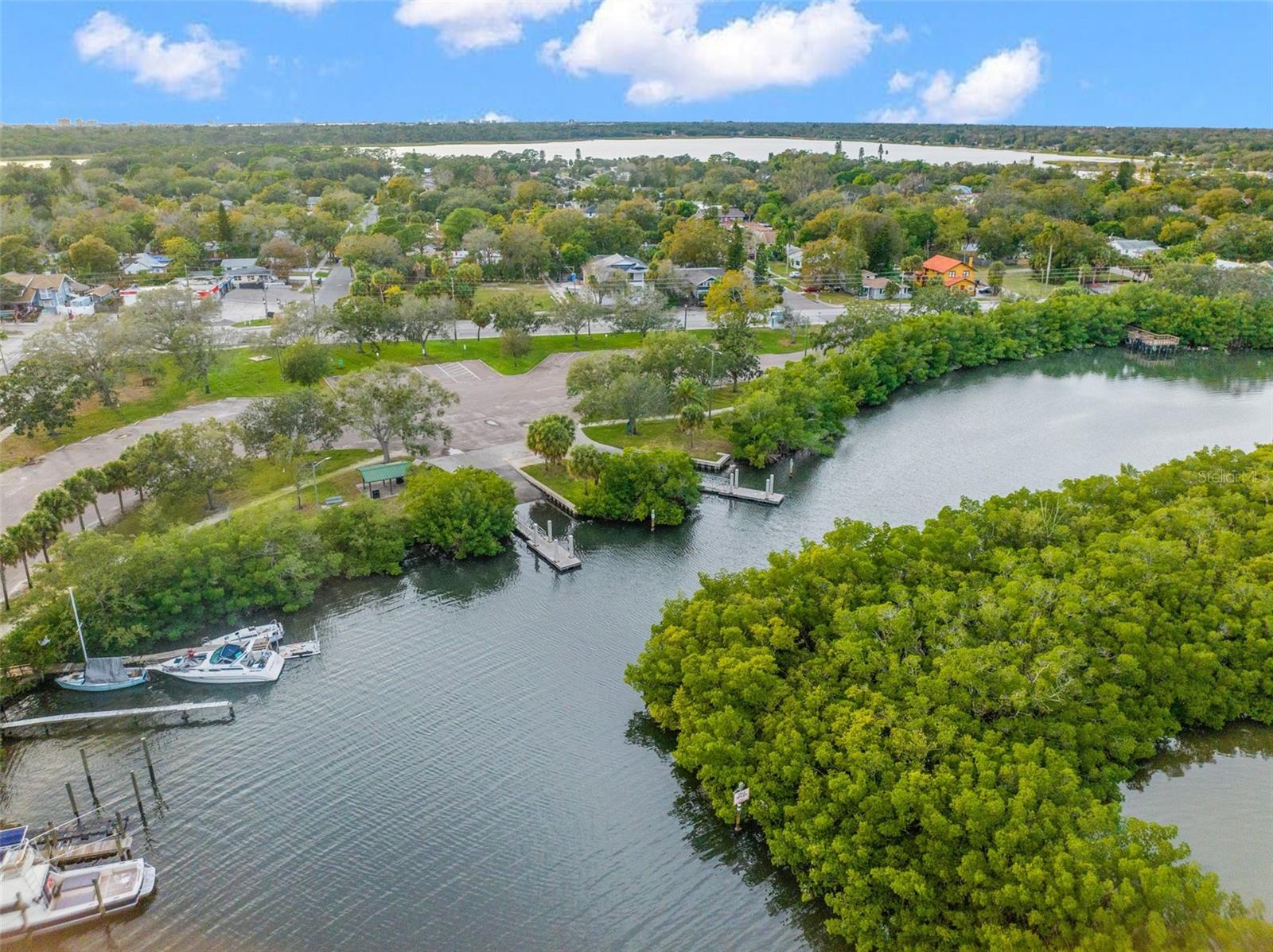 Boat Ramp 3 blocks away on Little Bayou