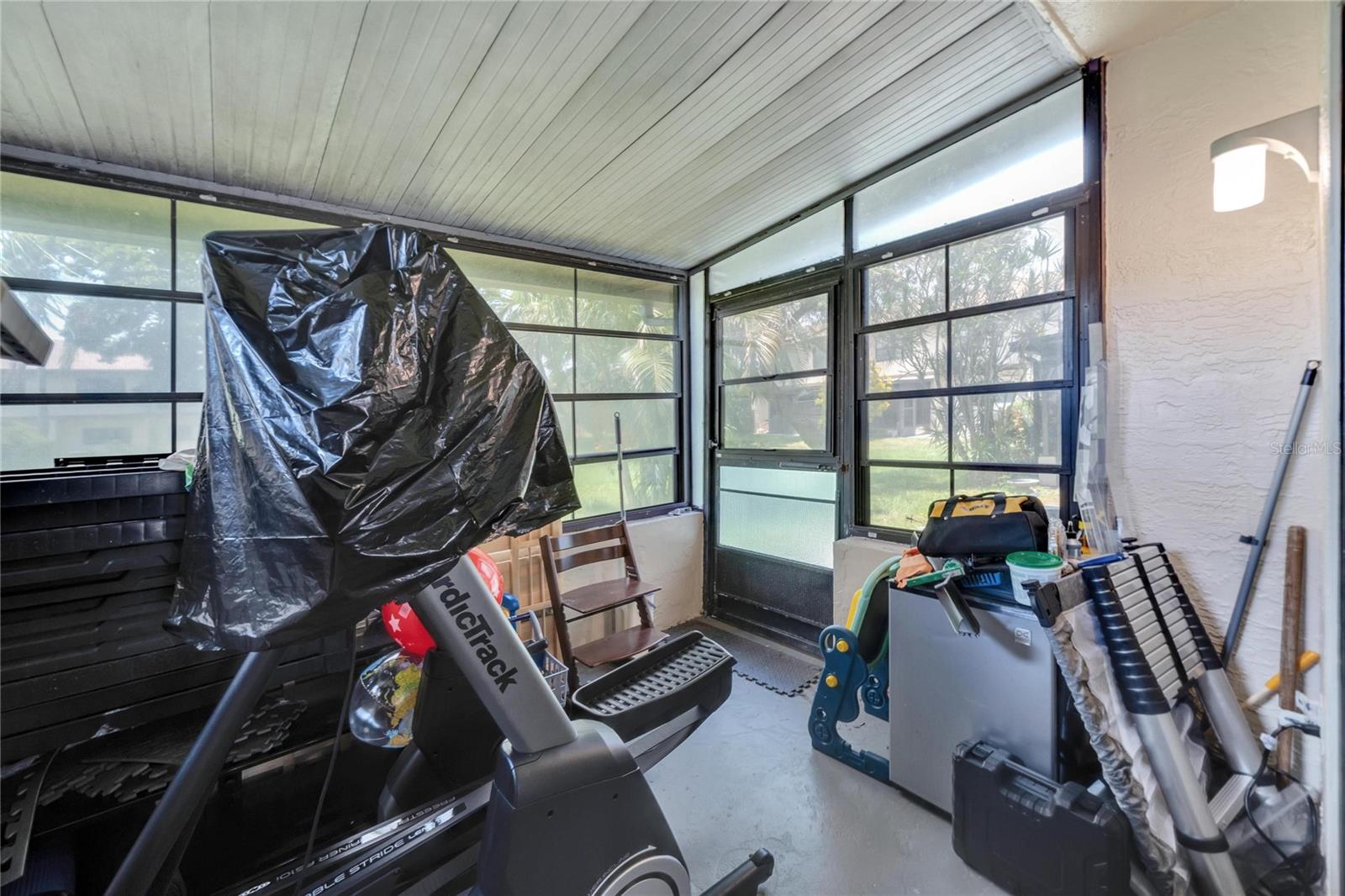 Rear Screened Patio