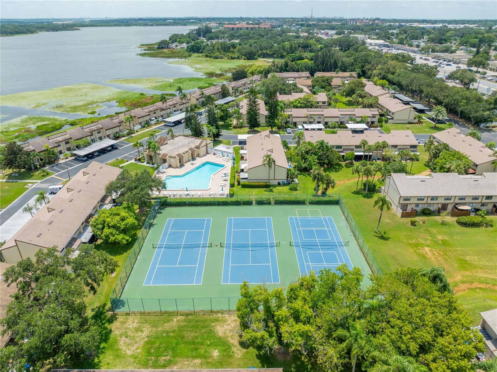 Tennis & Pickleball Courts