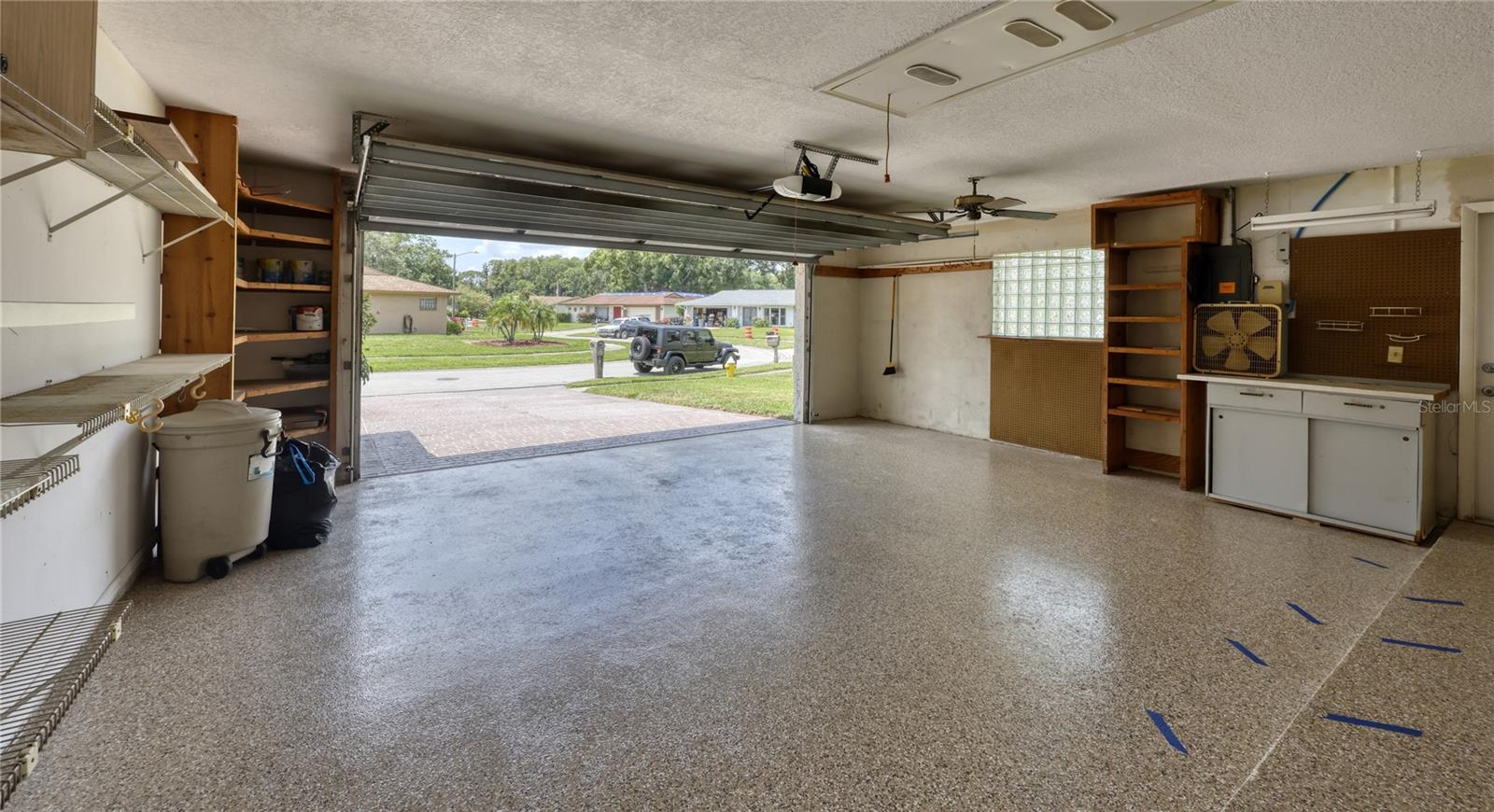 Oversized 2 Car Garage