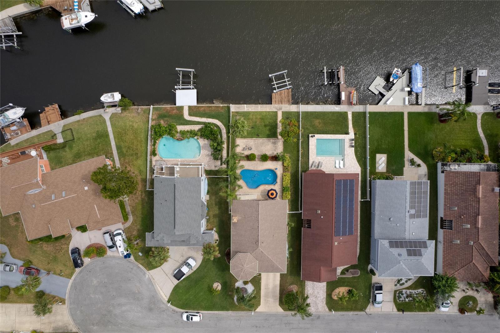 Private Pool, Private Dock, Private Boat Lift, oh my!