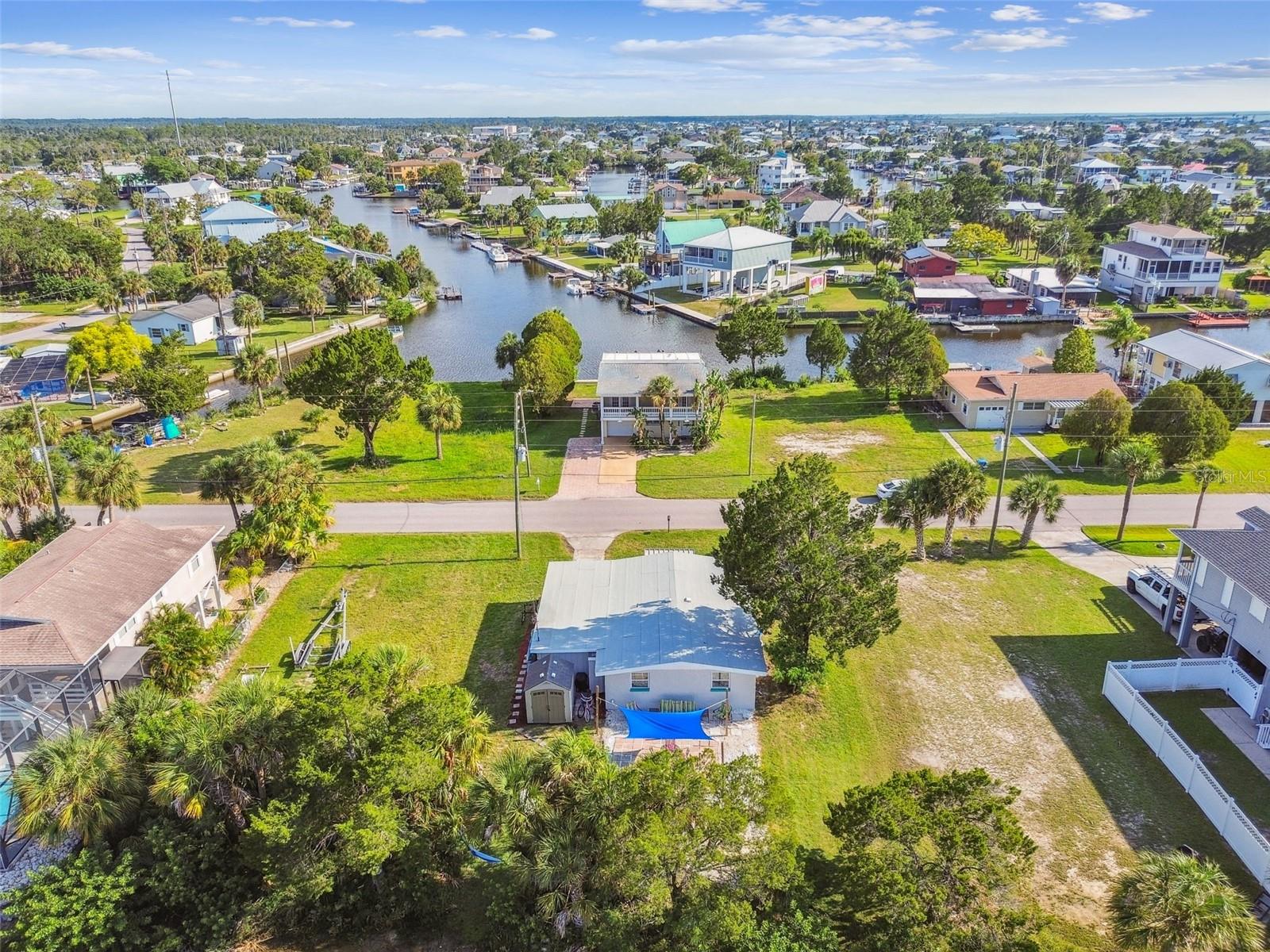 this neighborhood is Gulf front all around! easy access to the marina around the corner!