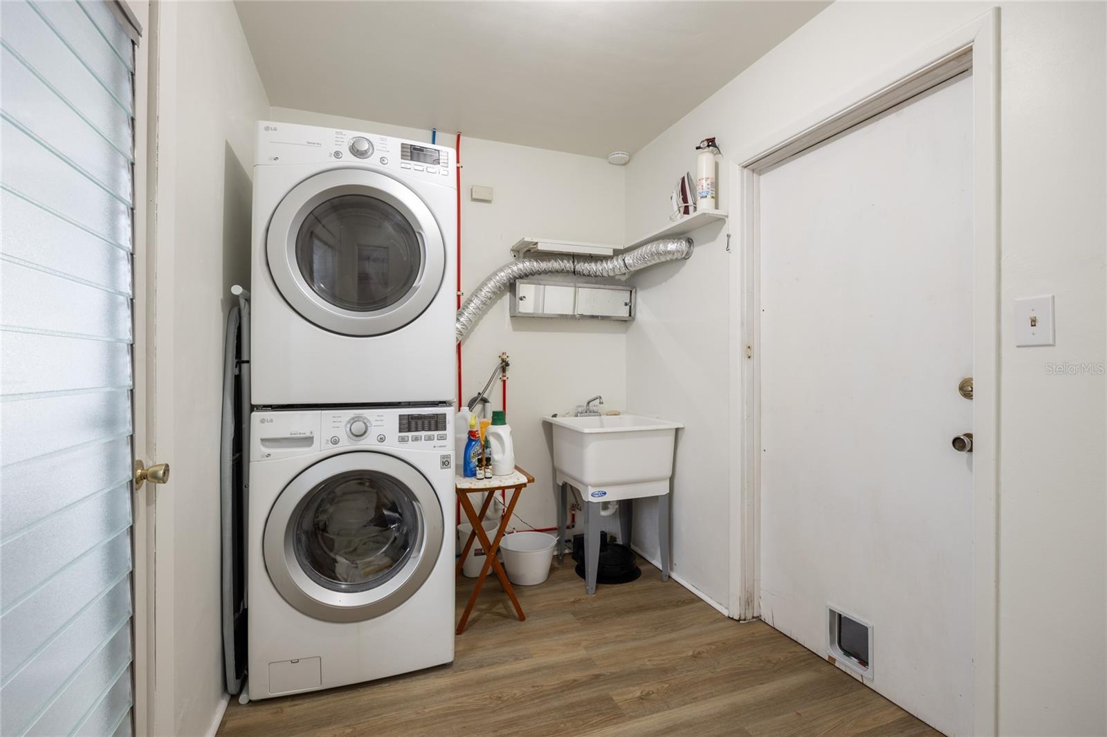 This home has a lovely inside laundry room.