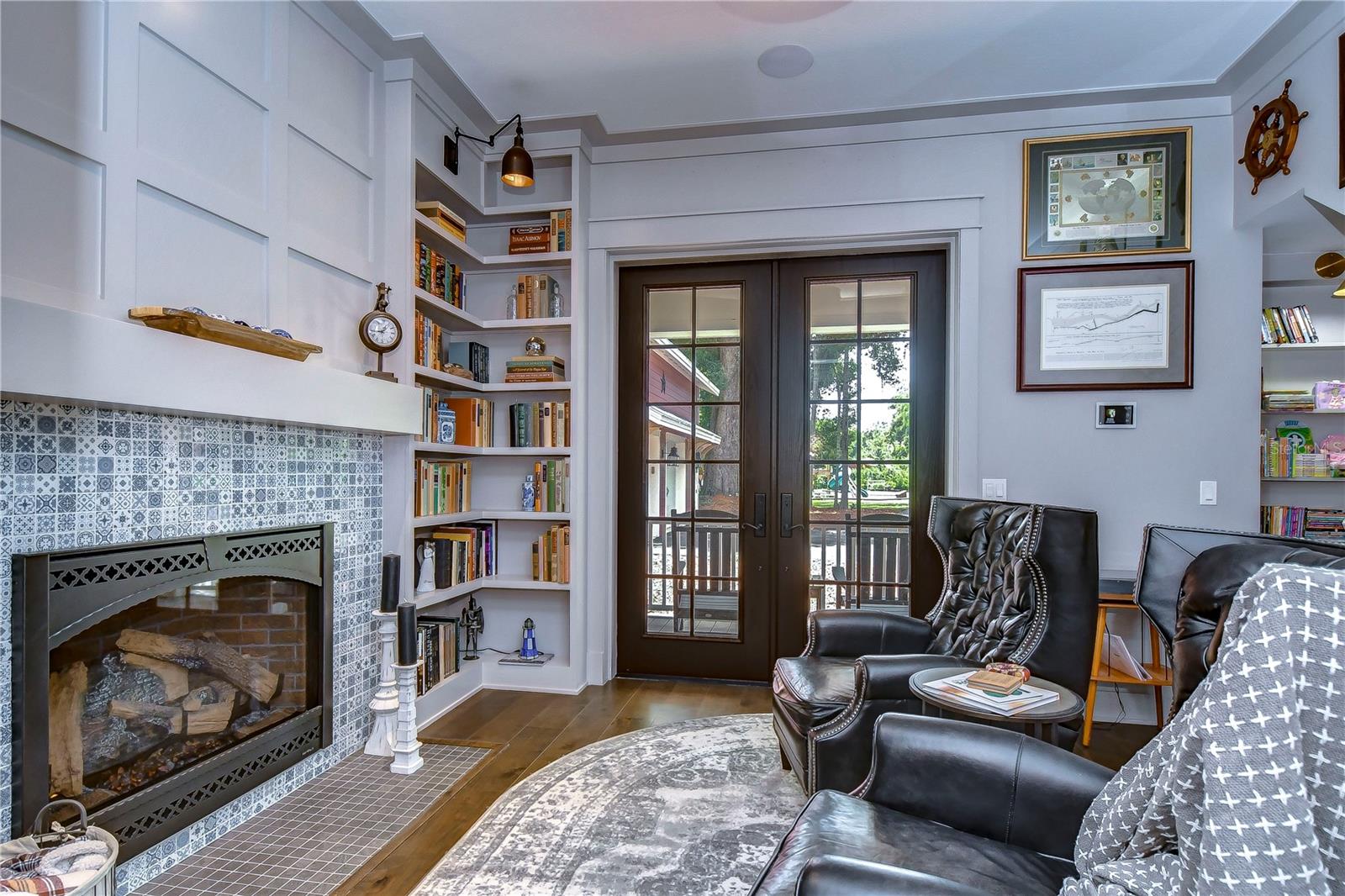 Den/Study/Library with gas fireplace