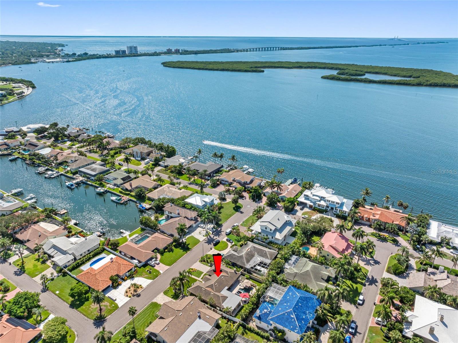 Nestled between St. Pete Beach and the Gulf of Mexico on one side, and downtown St. Petersburg and Tampa Bay on the other, this sought-after waterfront community offers the perfect blend of luxury and convenience.