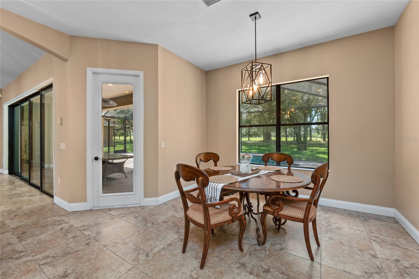 Breakfast area in the kitchen with lots of natural light