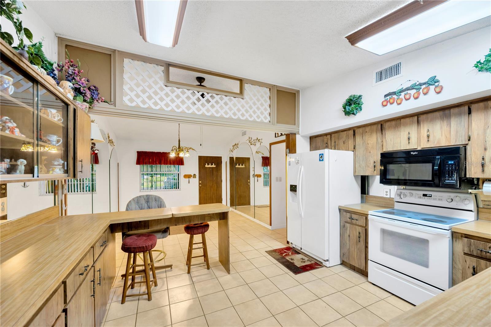 Kitchen/Formal Dining