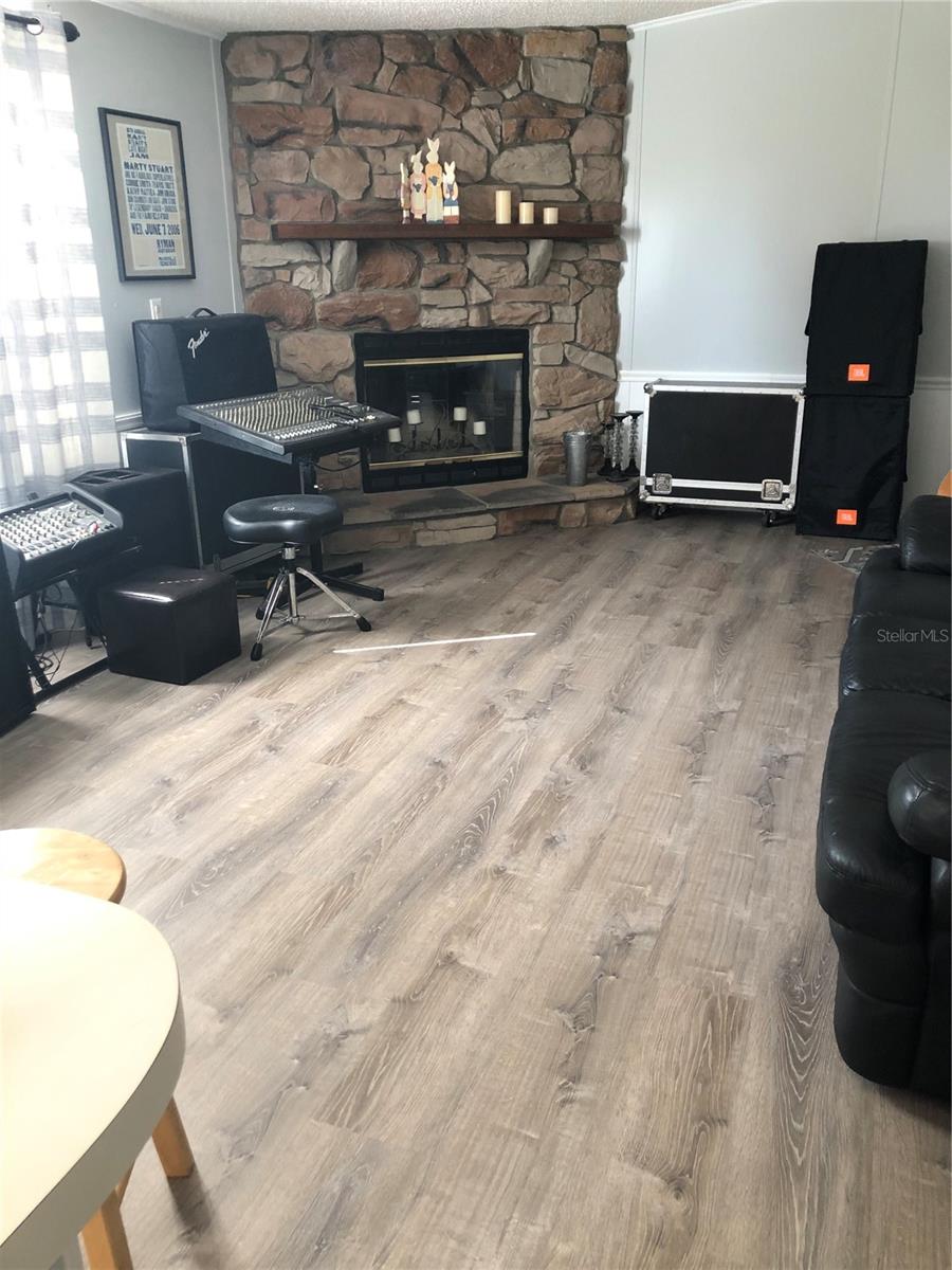 Family room with Fireplace