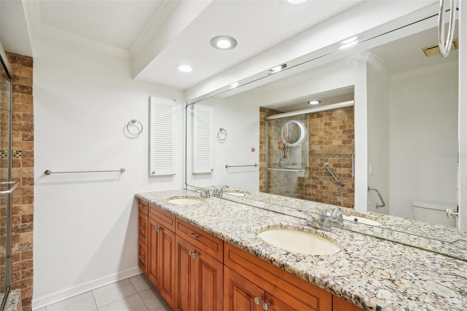 Master bathroom with duel sinks