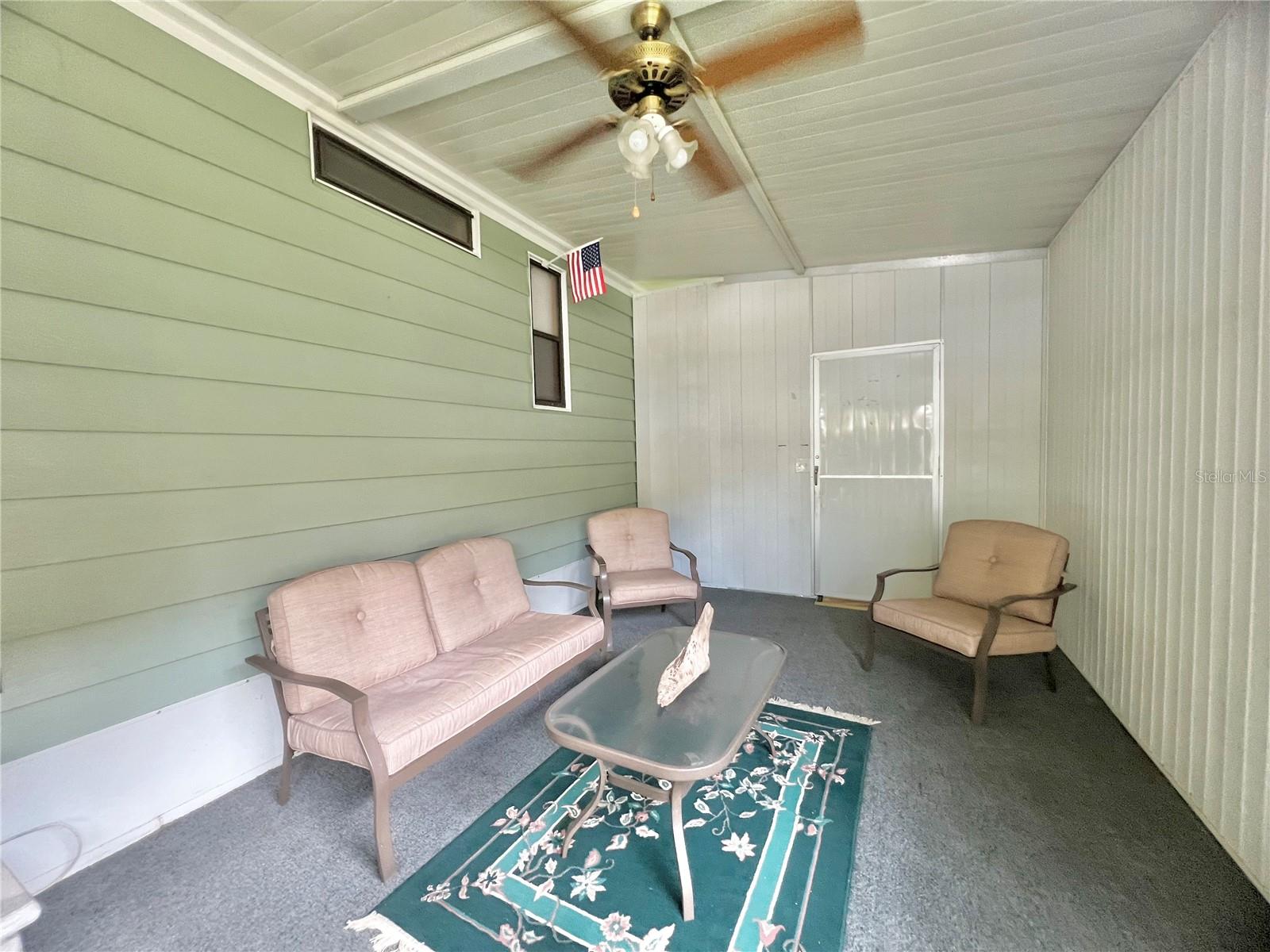 great sitting area in the lanai