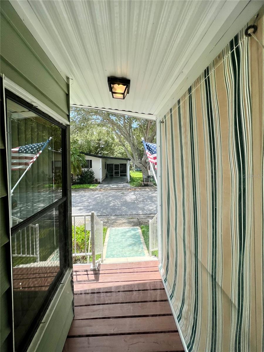 front deck foyer