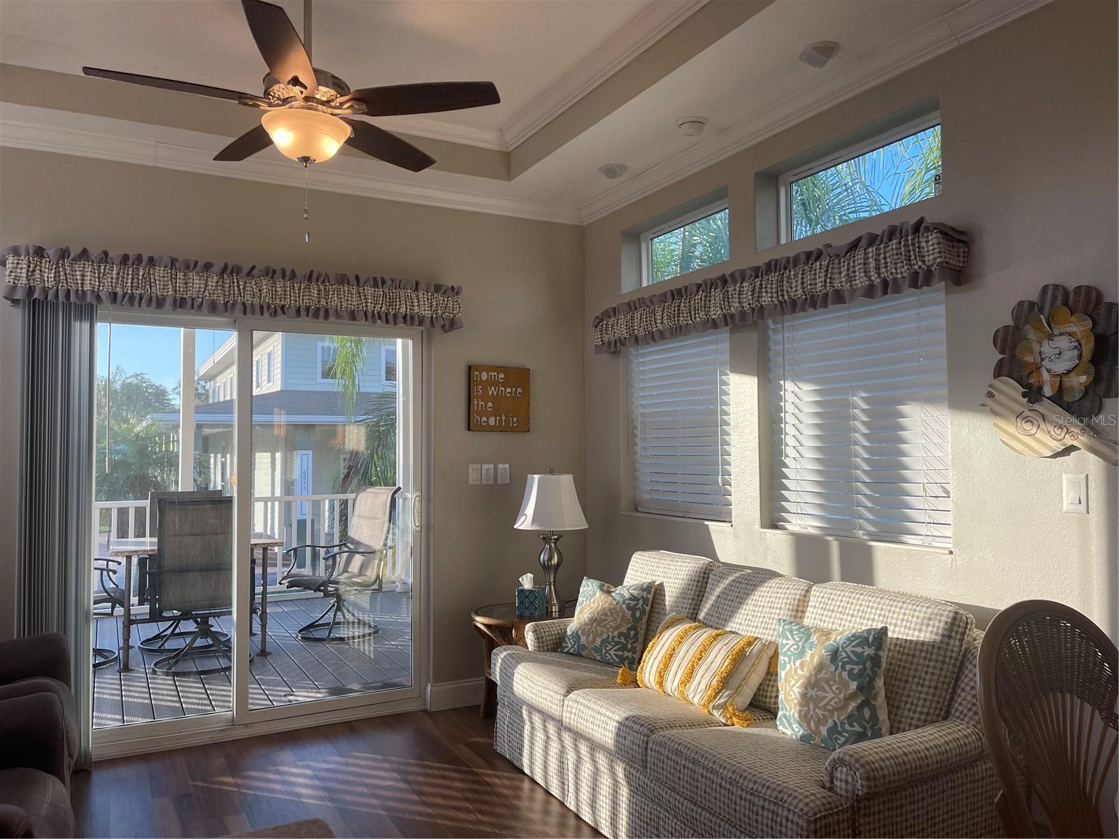 Transom windows provide extra sunshine, 6 Speakers at ceiling in living room