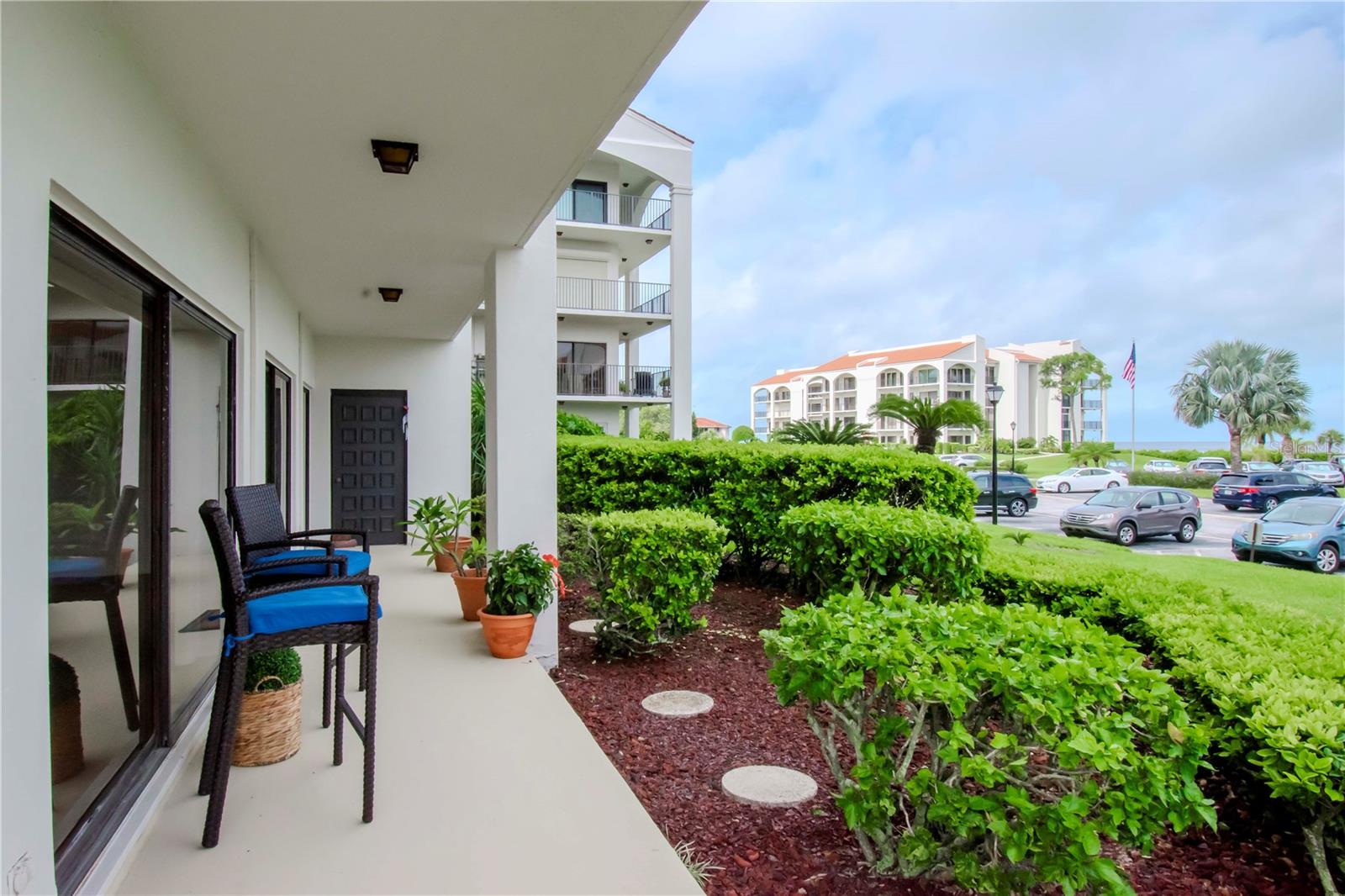 Wraparound patio 42' long overlooking gulf