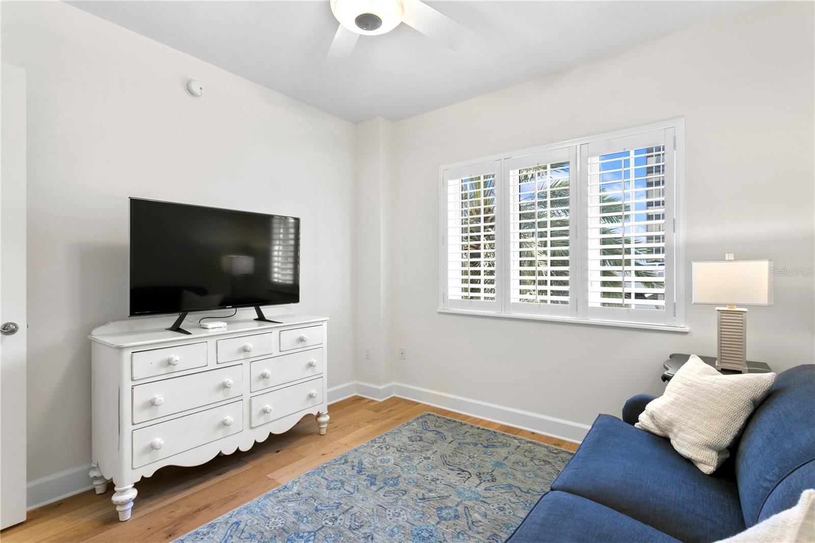 Guest bedroom