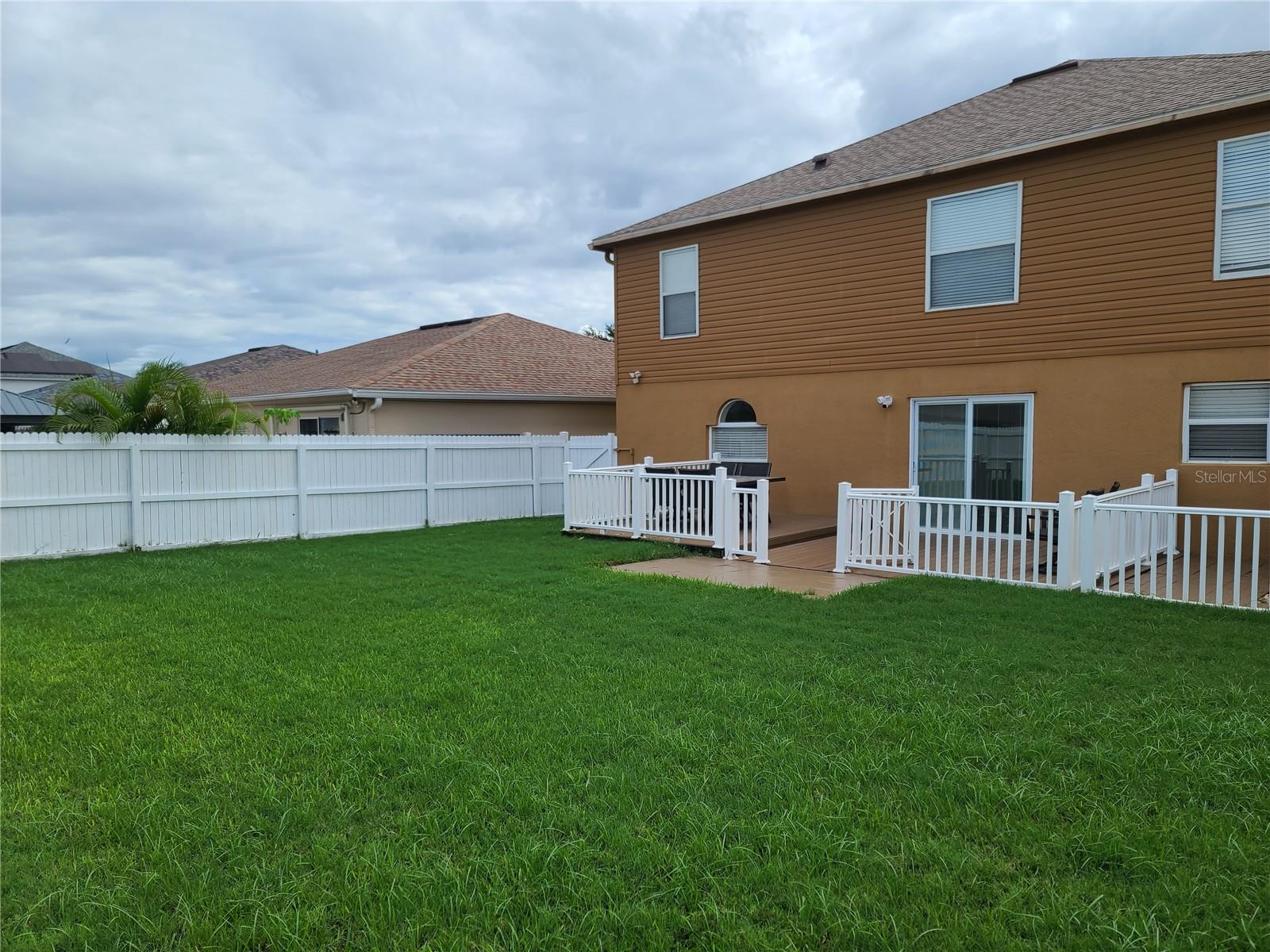 Large Fully fenced back yard