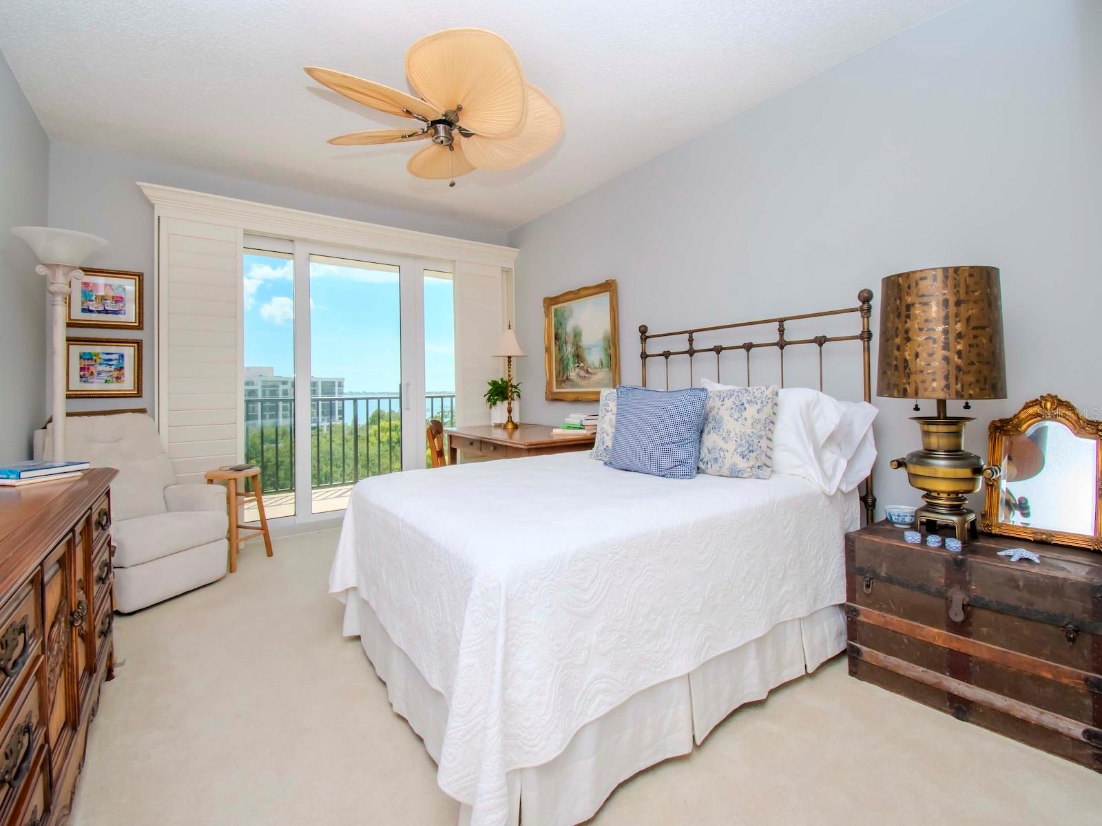 Guest Bedroom with southern view!