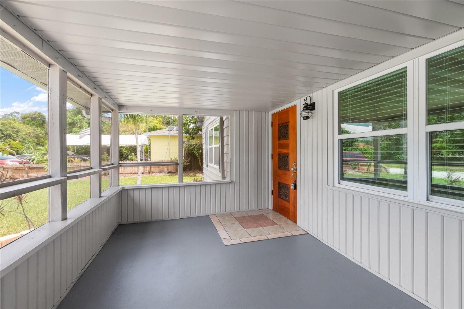 Screened in Porch to enjoy that cup of coffee.