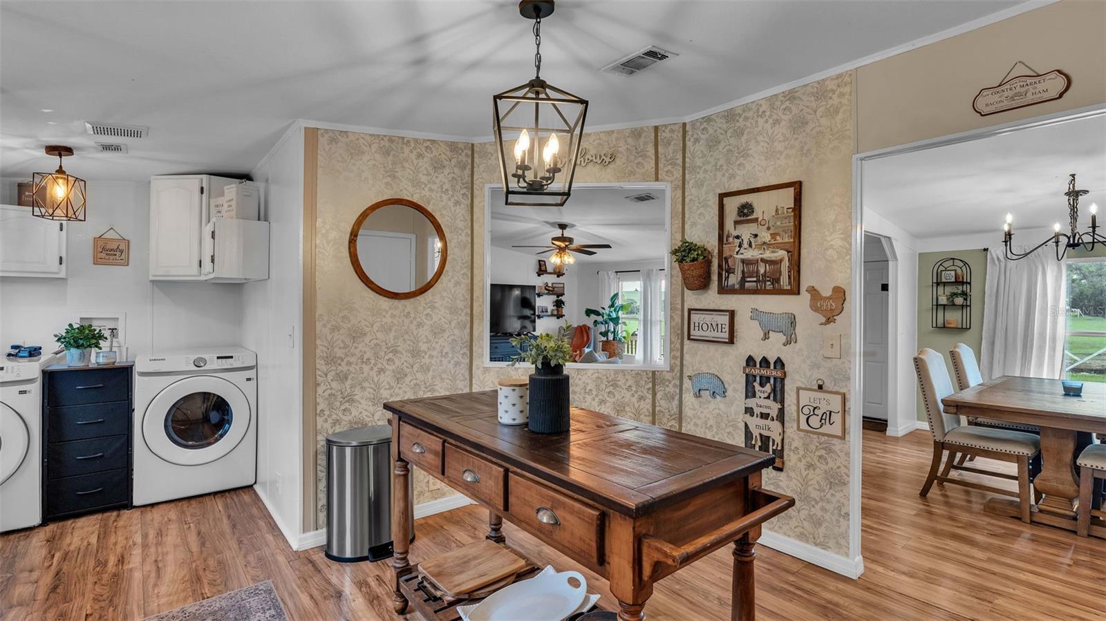 Kitchen/laundry room