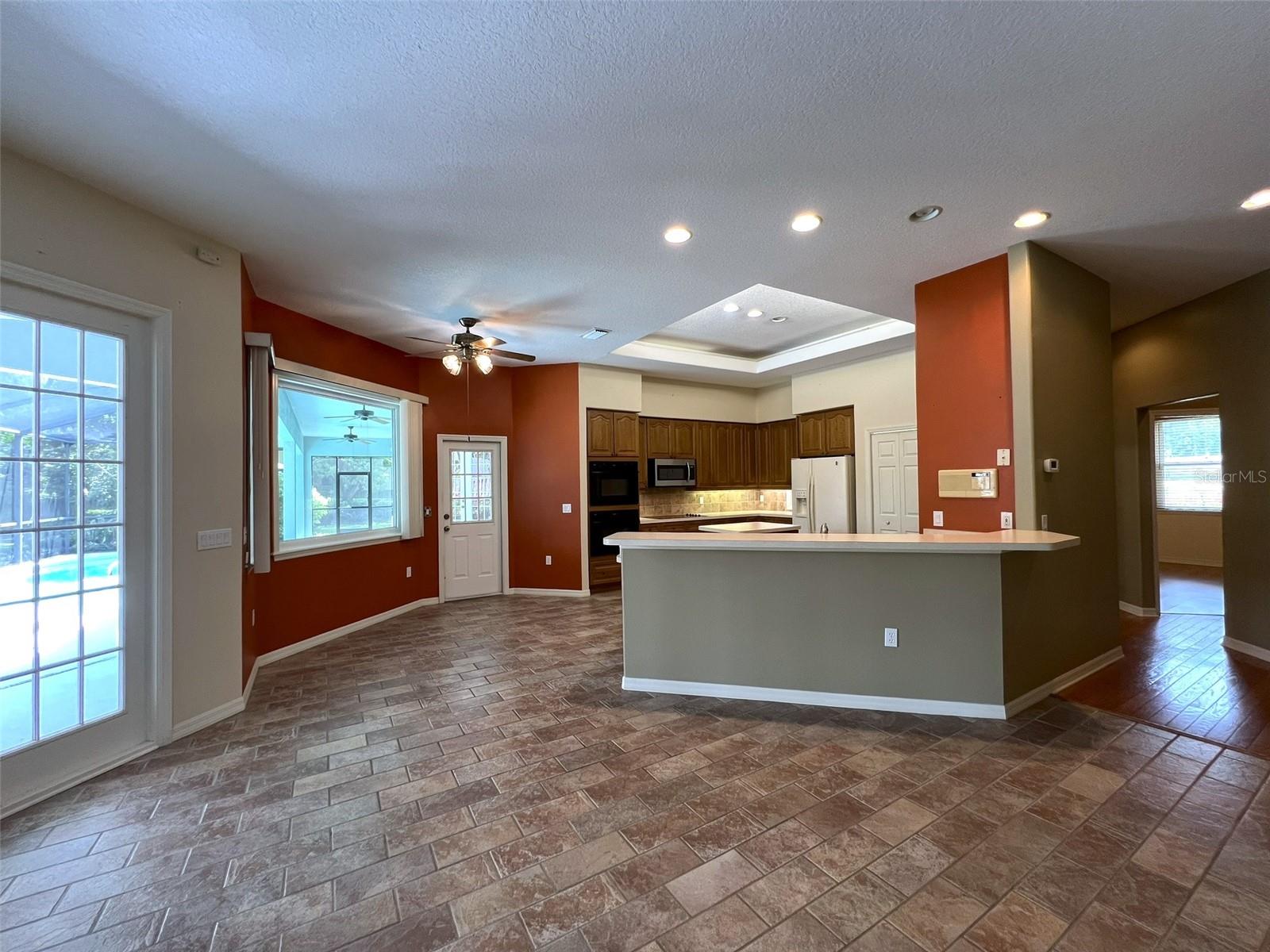 roomy kitchen featuring an island