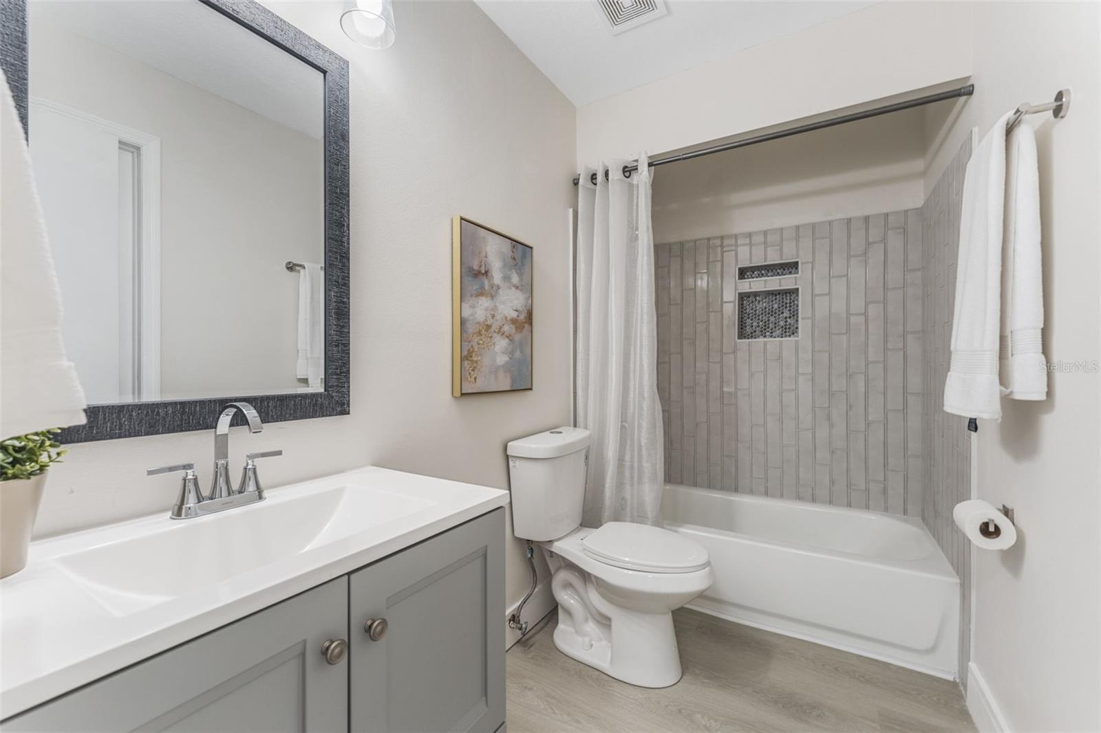 Second Bathroom with tub combo