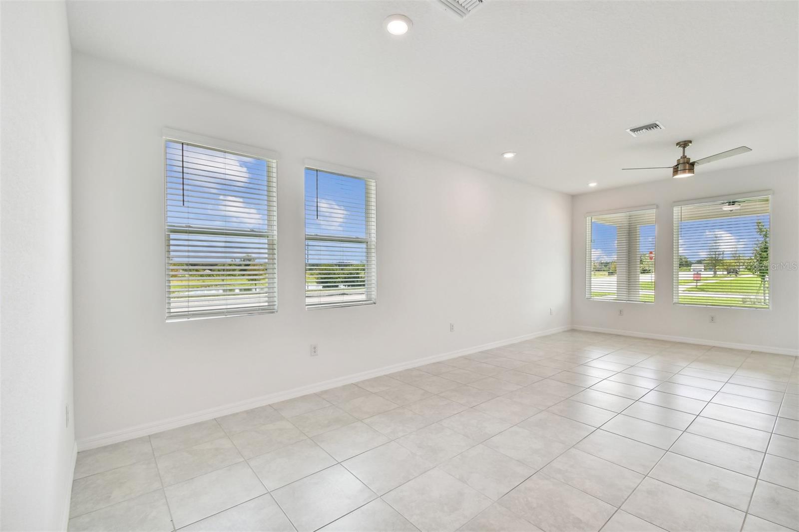 Dining & Family Room