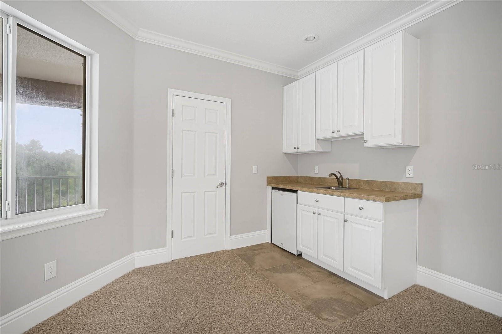 Bonus Room with wet bar