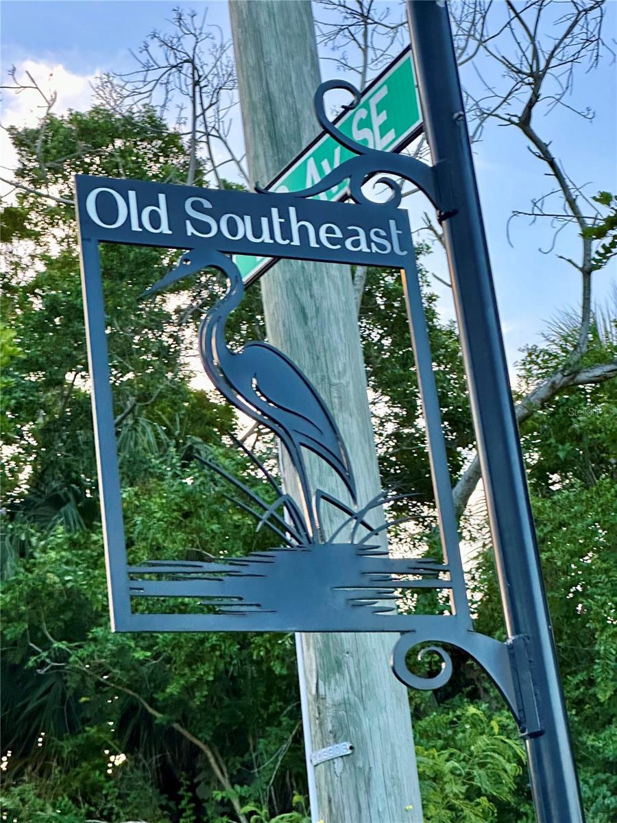 Old Southeast/Lassing Pk next to Tropical Shores