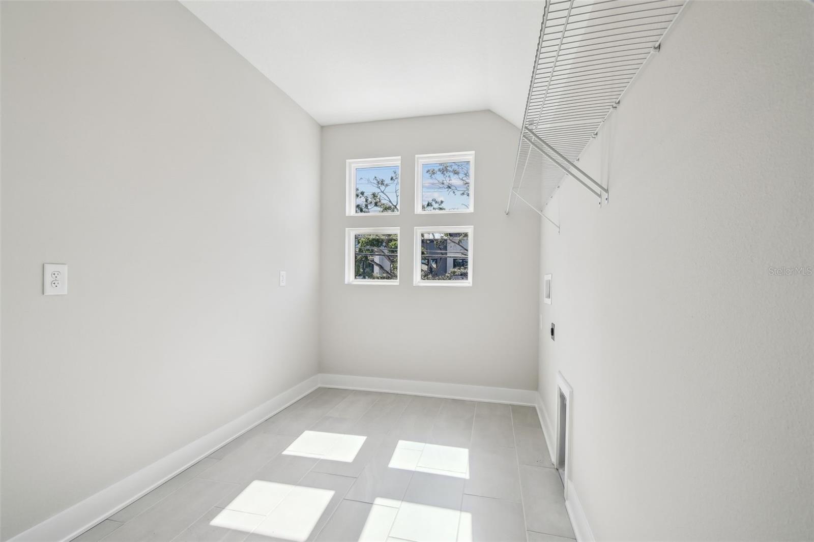 T3552204