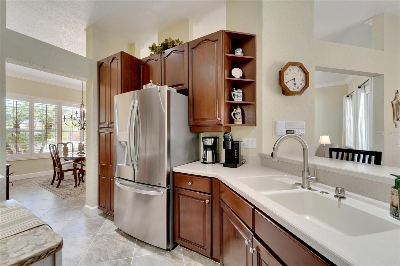 Kitchen, Stainless Steel Appliances