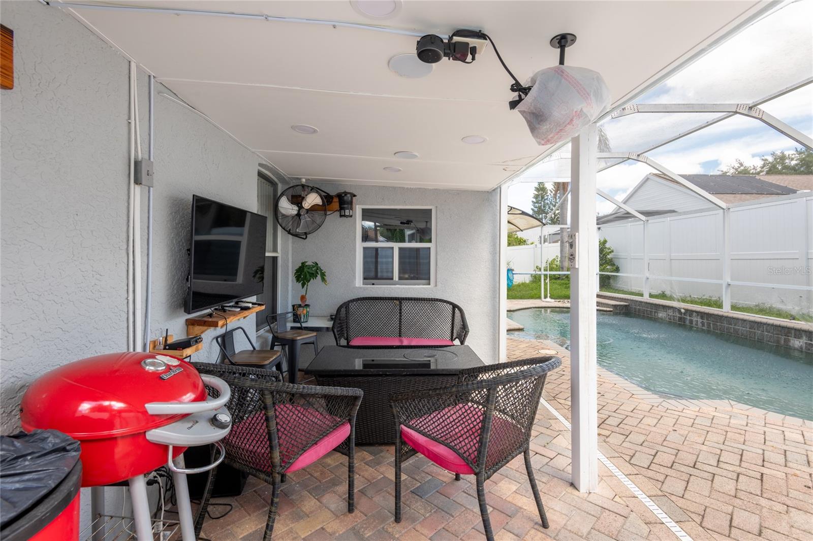 Patio with pavers.