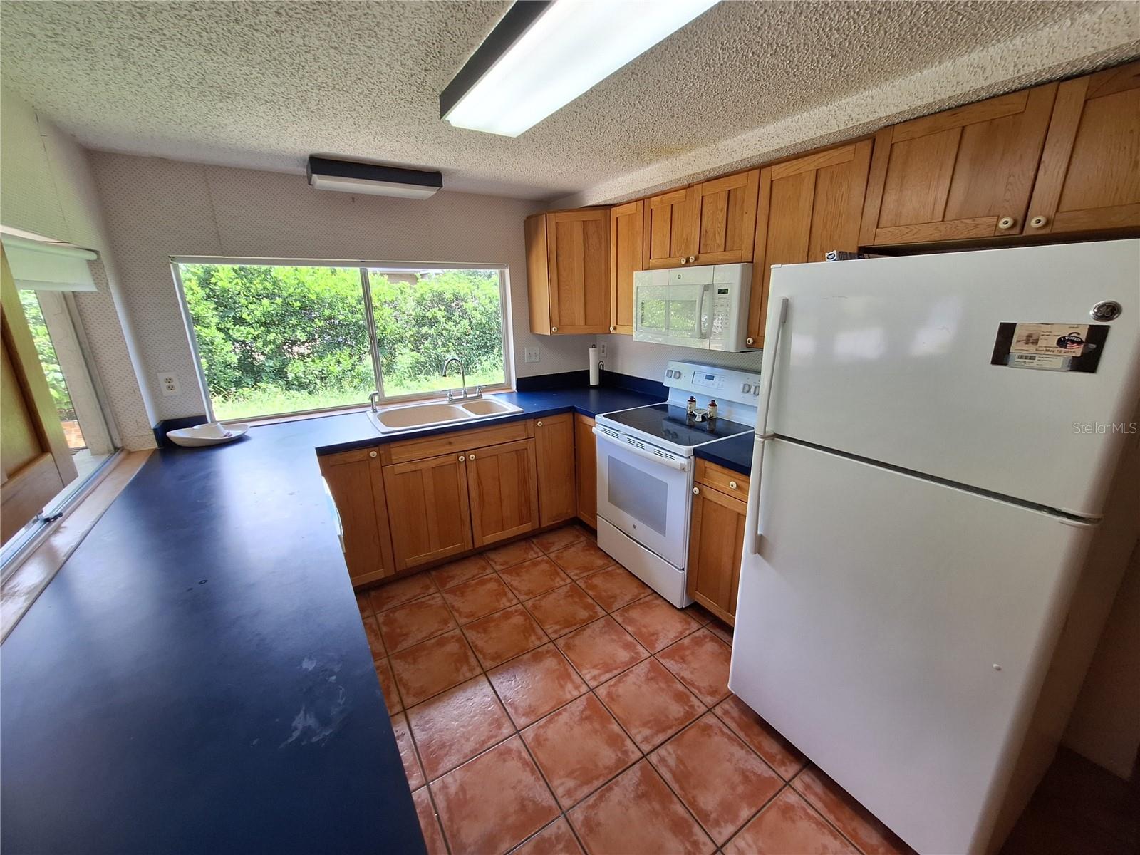 Baking will be a joy with all this counter space!