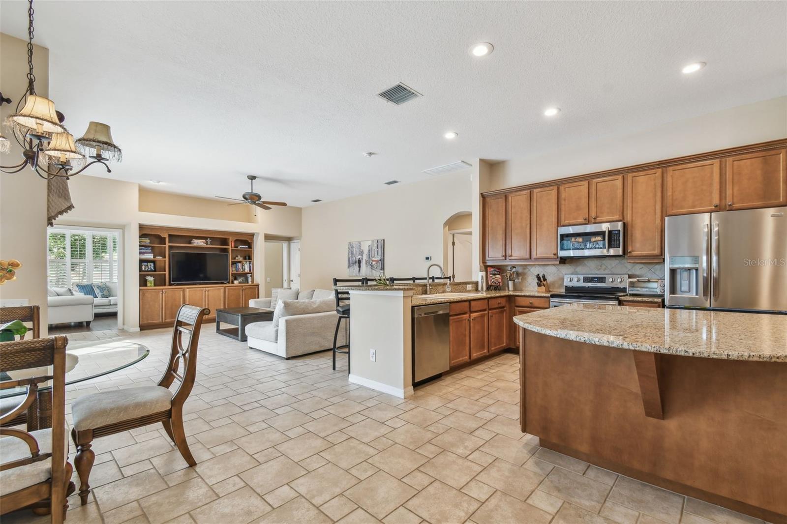 Large Kitchen / Family Room combo