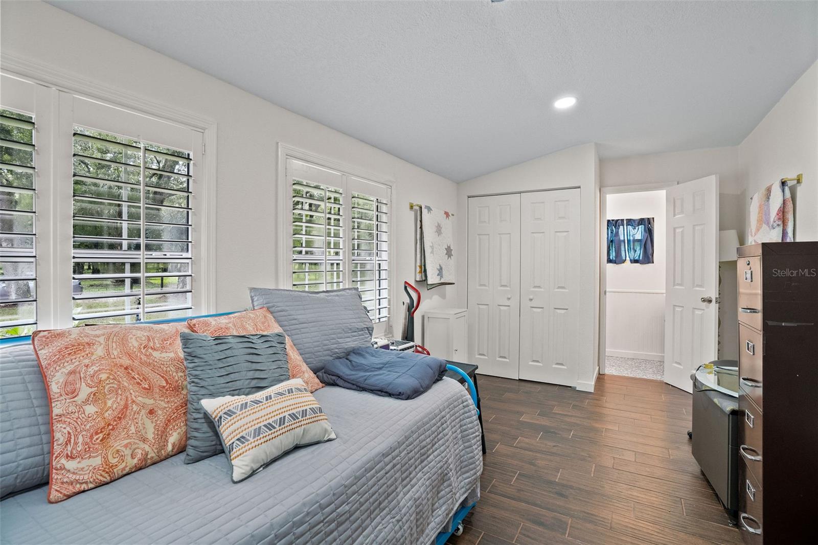 Cottage Guest Suite w/ Half Bath