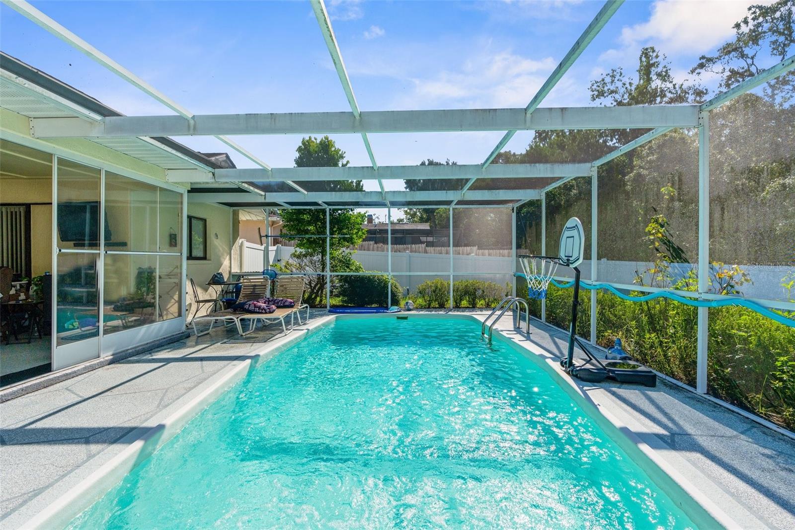 Pool / Screened Patio