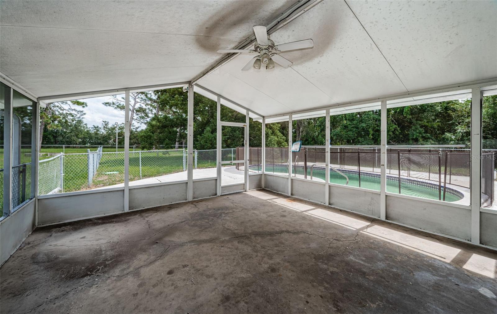 Florida Room/Pool/Lanai