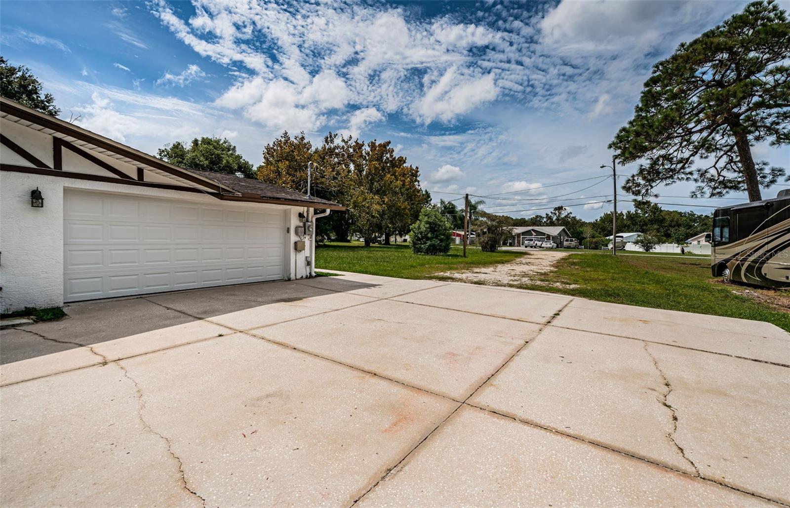 Garage/Driveway