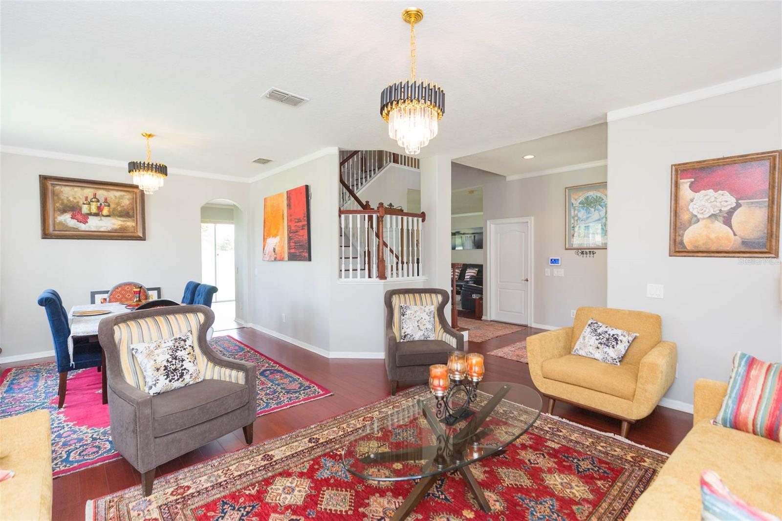 Formal living room/dining room