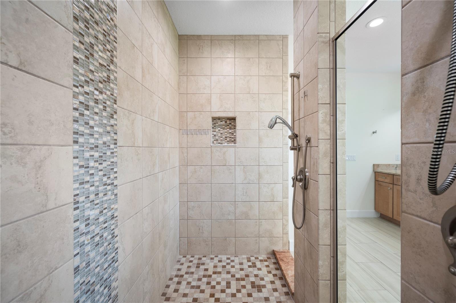 Extra large Roman style shower