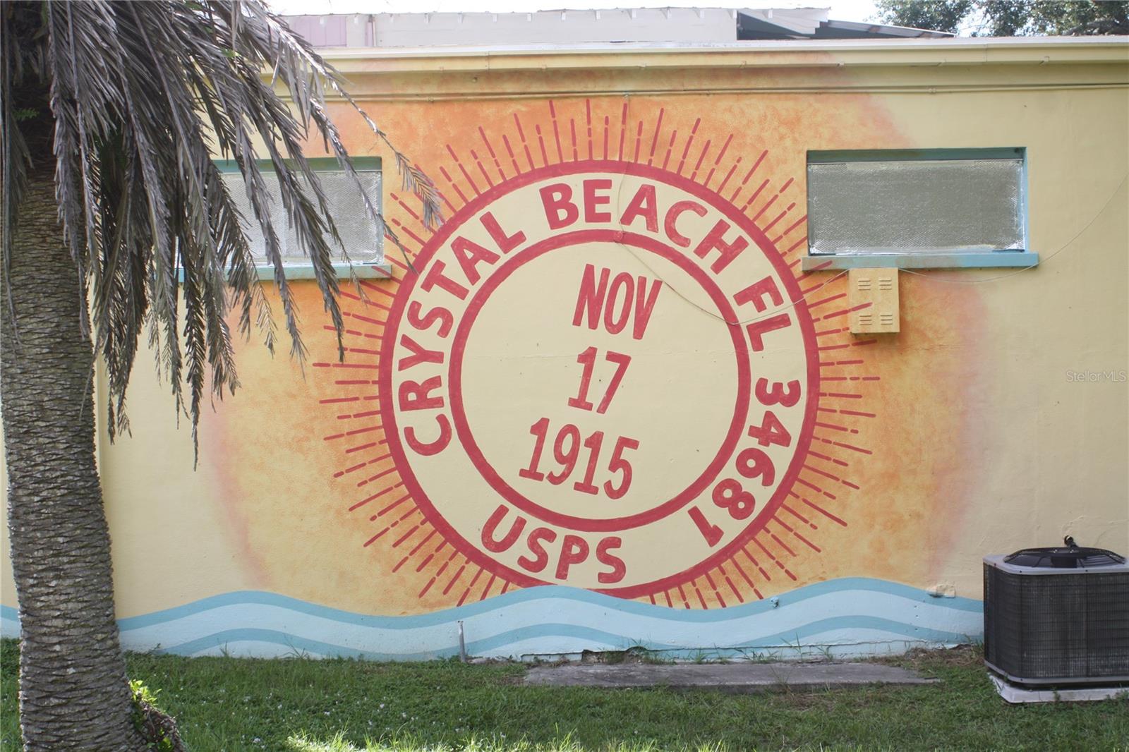 Adorable neighborhood with its own Post Office