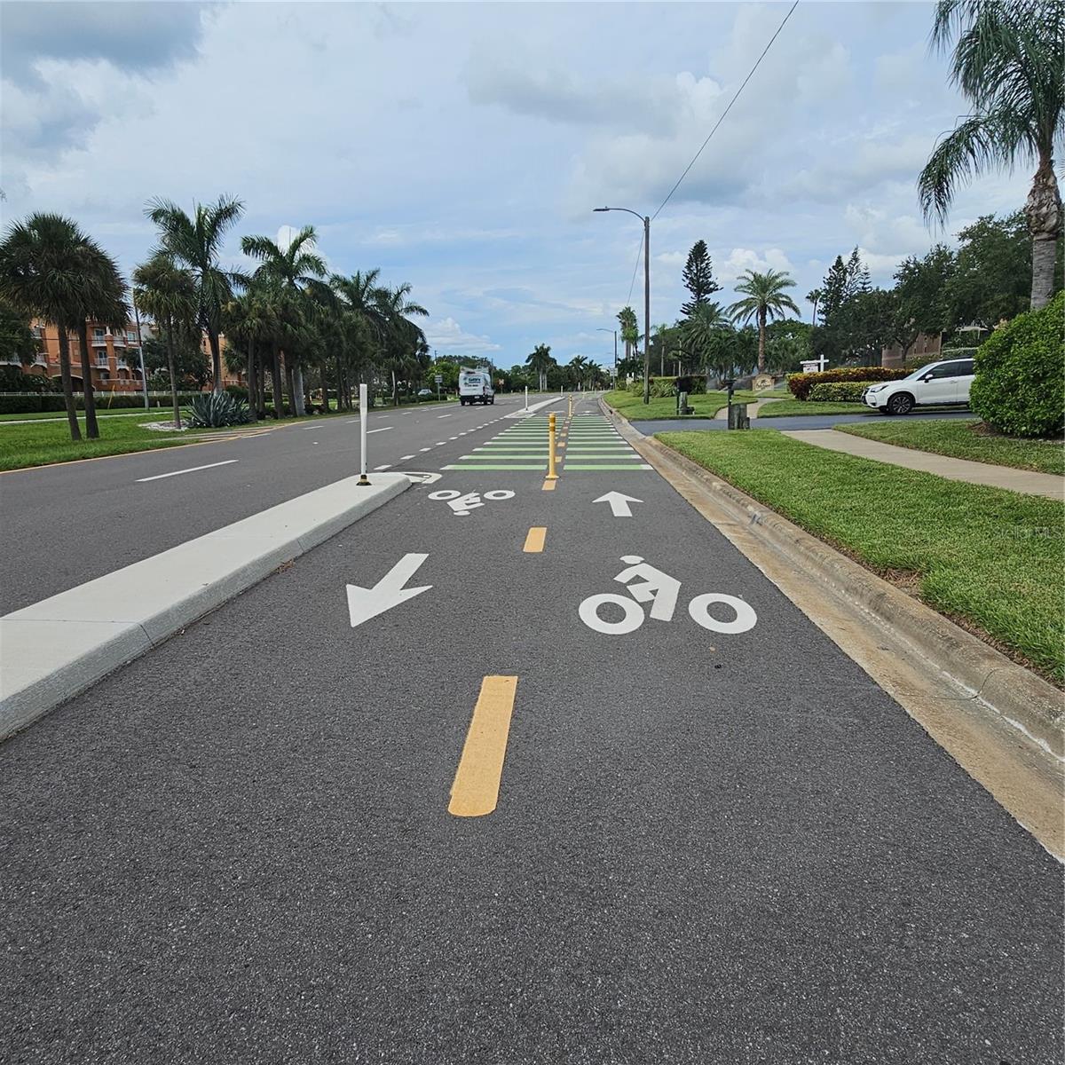 Bike paths along Pinnellas Bay for safe cycling!