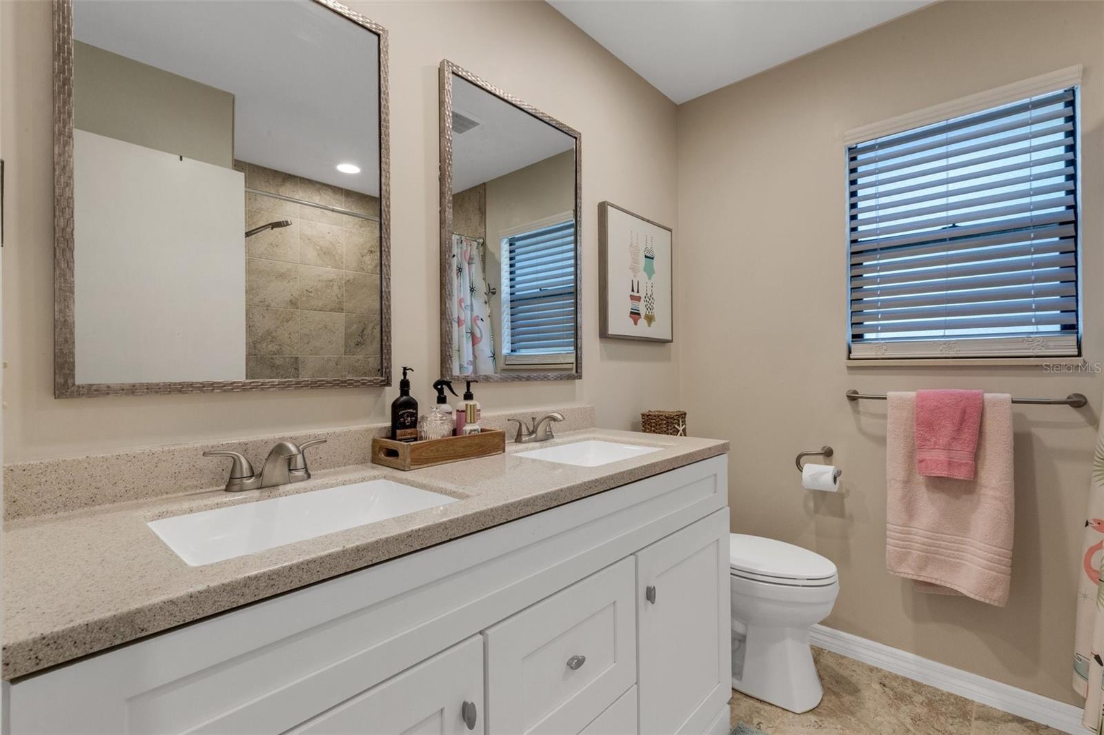 Bathroom 3/Guest Bathroom with Tub