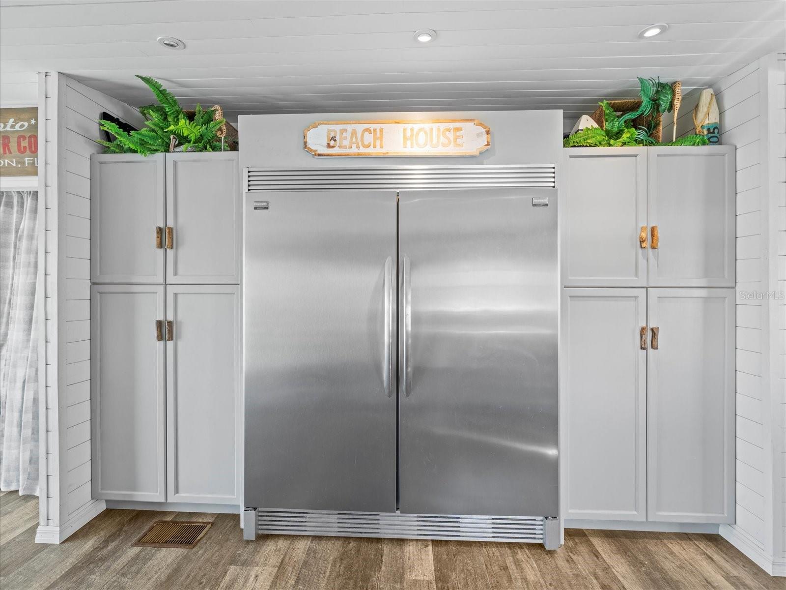 Commercial Size Refrigerator/Freezer