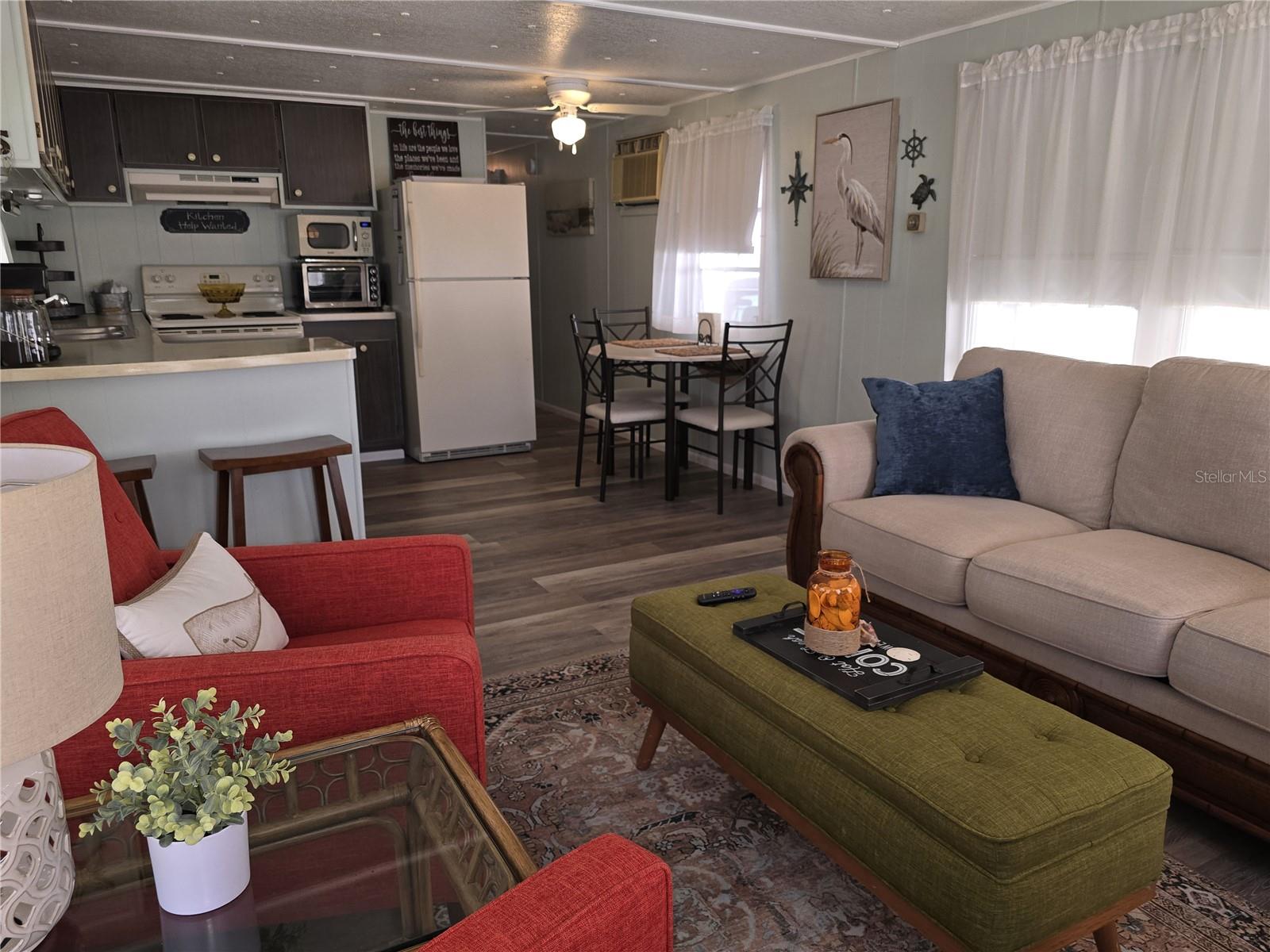 Spacious living room and Kitchen