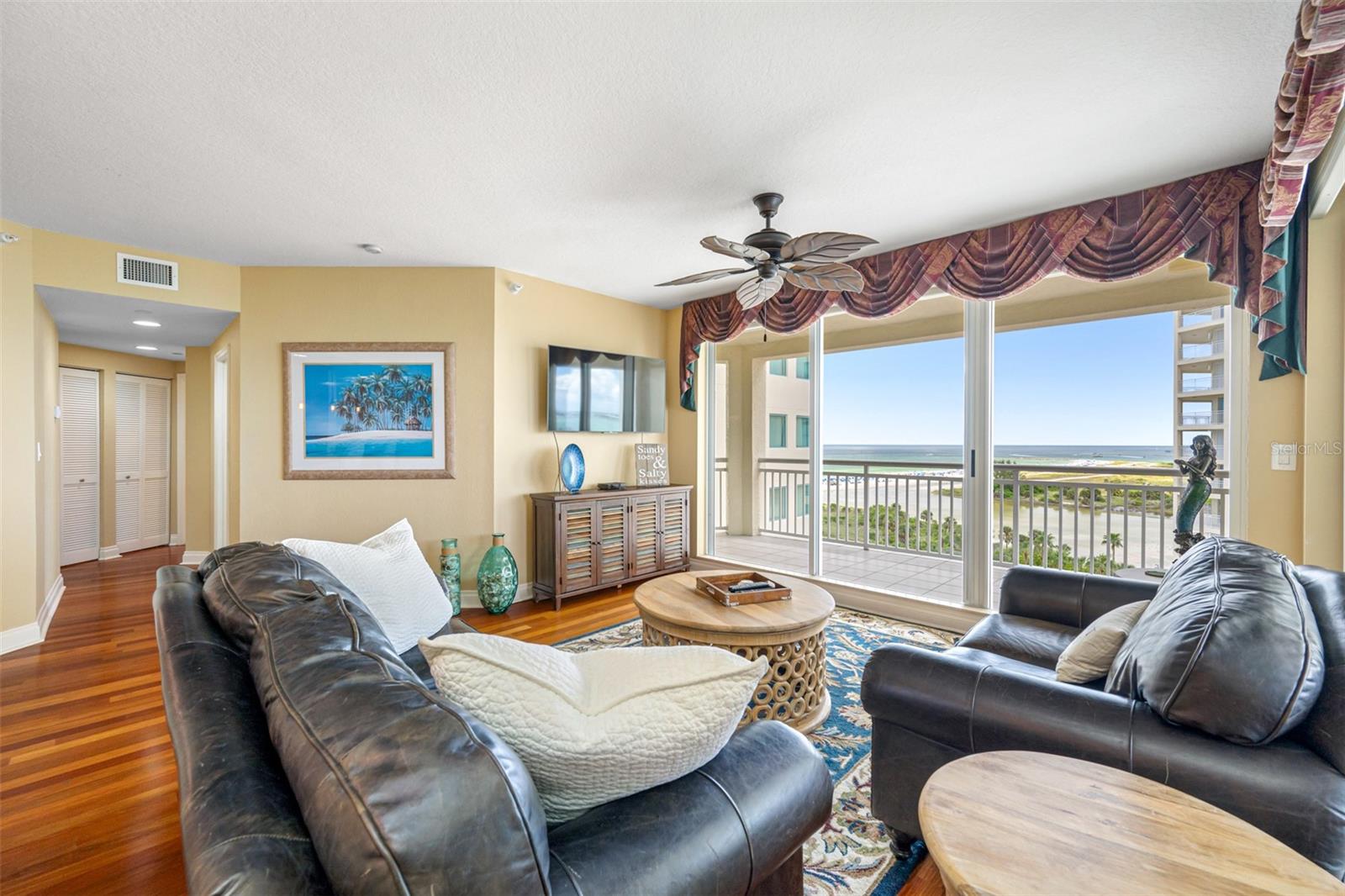 Great room with beach view!