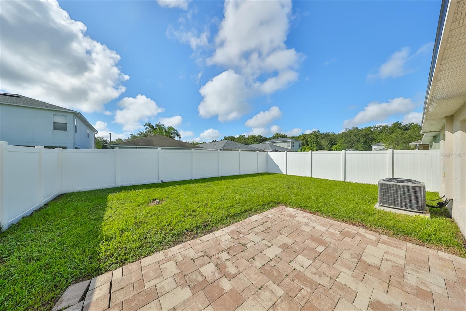 Patio with pavers