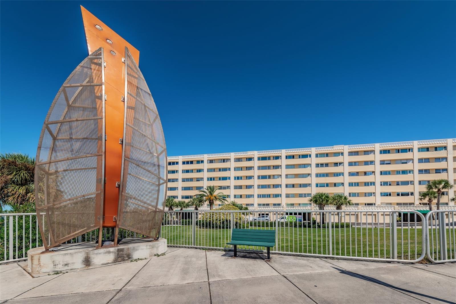 Harbour Club C entrance