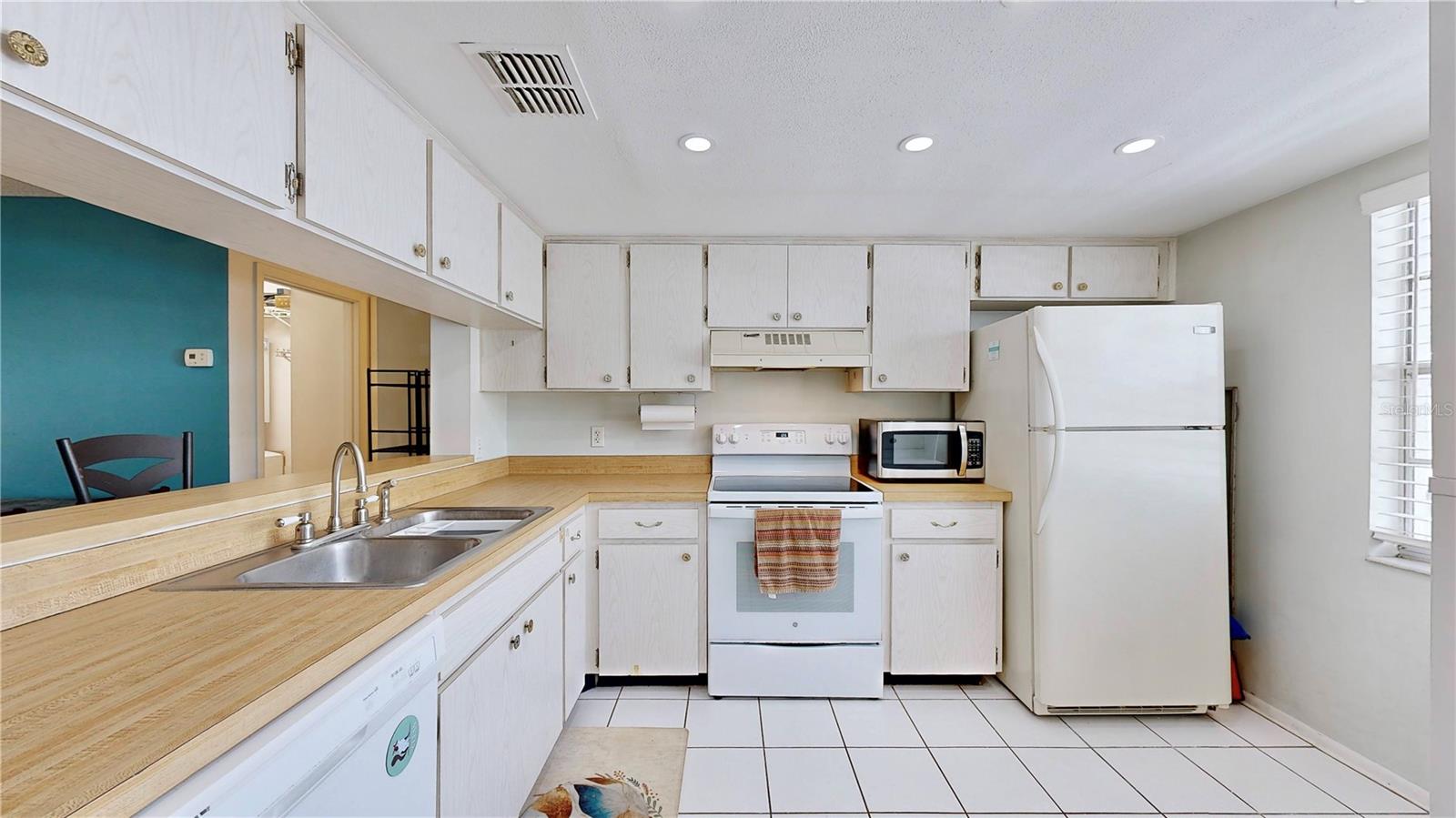 Well appointed kitchen with lots of natural light!