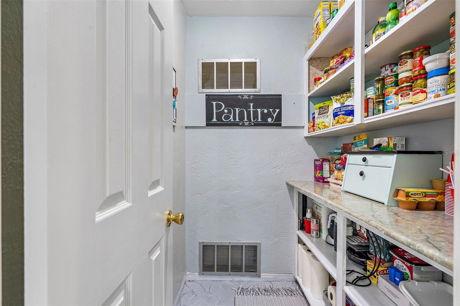 Walk-in Pantry