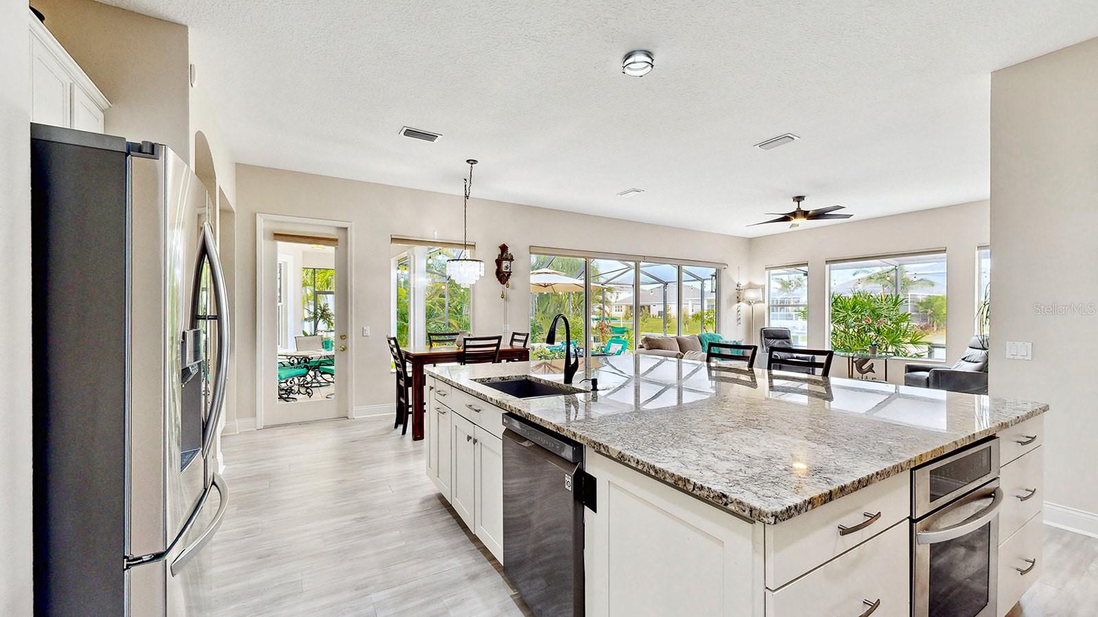 Kitchen Island with extra oven!