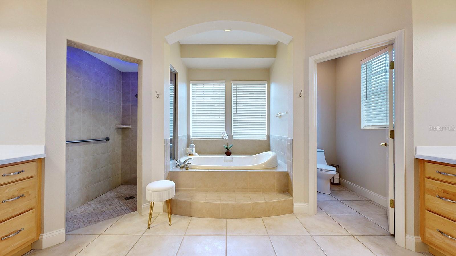 Master Garden Tub